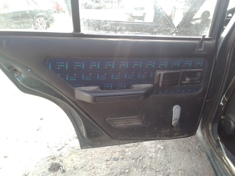 peugeot 205 furgoneta/hatchback del año 1996