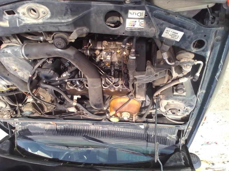 peugeot 205 furgoneta/hatchback del año 1996