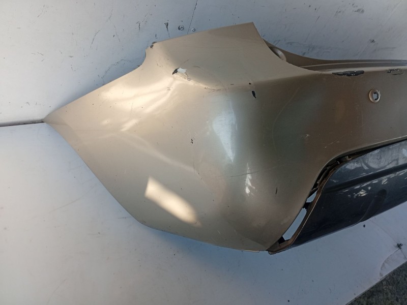 Recambio de paragolpes trasero para kia carens (un) referencia OEM IAM 866111D010  