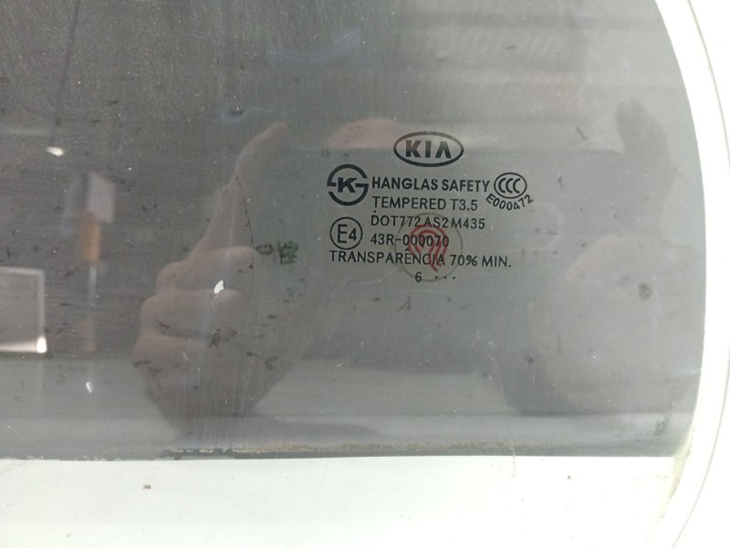 Recambio de luna custodia trasera izquierda para kia carens (un) referencia OEM IAM 834171D000  