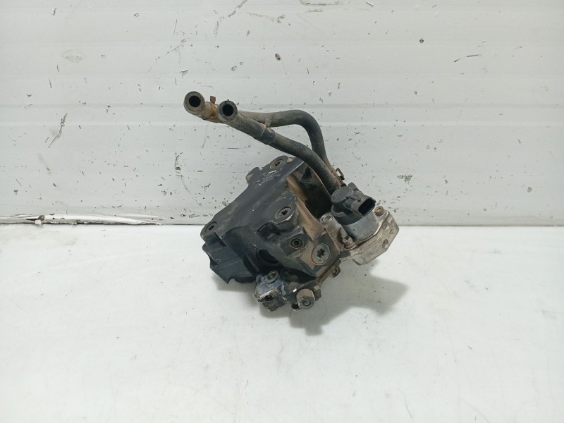 Recambio de bomba inyeccion para kia carens (un) referencia OEM IAM 3310027400  0445010121