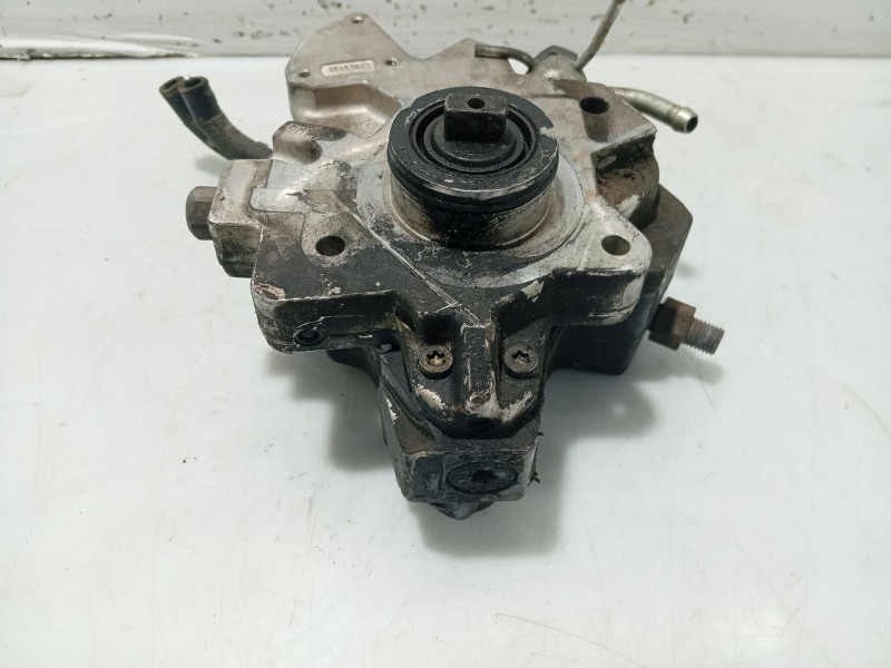 Recambio de bomba inyeccion para kia carens (un) referencia OEM IAM 3310027400  0445010121