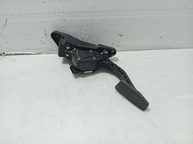 Recambio de potenciometro pedal para kia carens (un) referencia OEM IAM BKM0454A1D200  