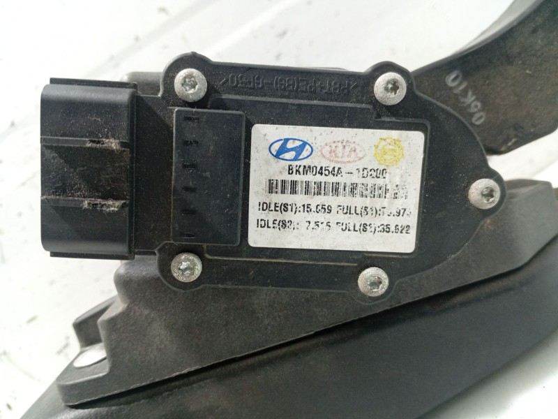 Recambio de potenciometro pedal para kia carens (un) referencia OEM IAM BKM0454A1D200  