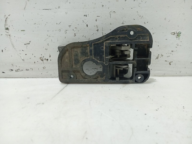 Recambio de maneta interior delantera derecha para kia carens (un) referencia OEM IAM 826201D020  