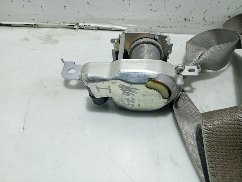 Recambio de cinturon seguridad delantero izquierdo para kia carens (un) referencia OEM IAM 888301D000S8  