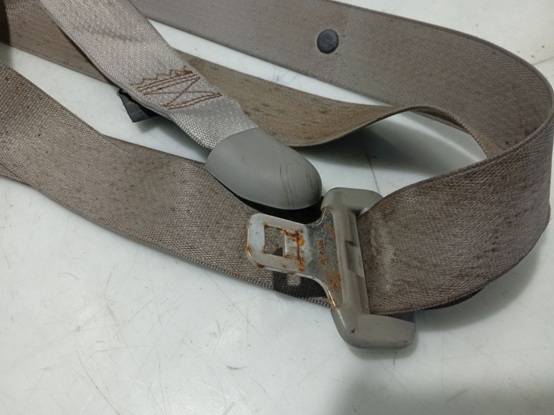 Recambio de cinturon seguridad delantero derecho para kia carens (un) referencia OEM IAM 888201D200S8  