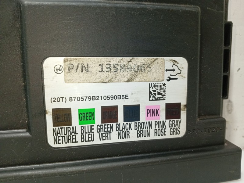 Recambio de caja reles / fusibles para chevrolet aveo berlina hatchback 1.2 cat referencia OEM IAM 13583065  