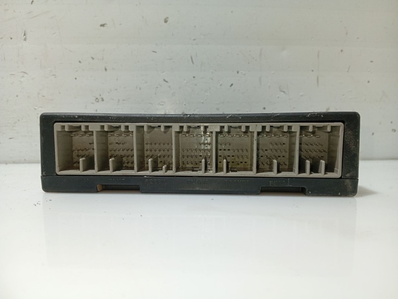 Recambio de caja reles / fusibles para chevrolet aveo berlina hatchback 1.2 cat referencia OEM IAM 13583065  