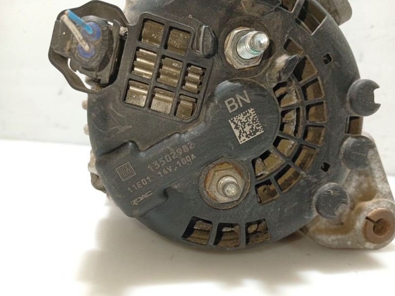 Recambio de alternador para chevrolet aveo berlina hatchback 1.2 cat referencia OEM IAM 13579664 13502982 