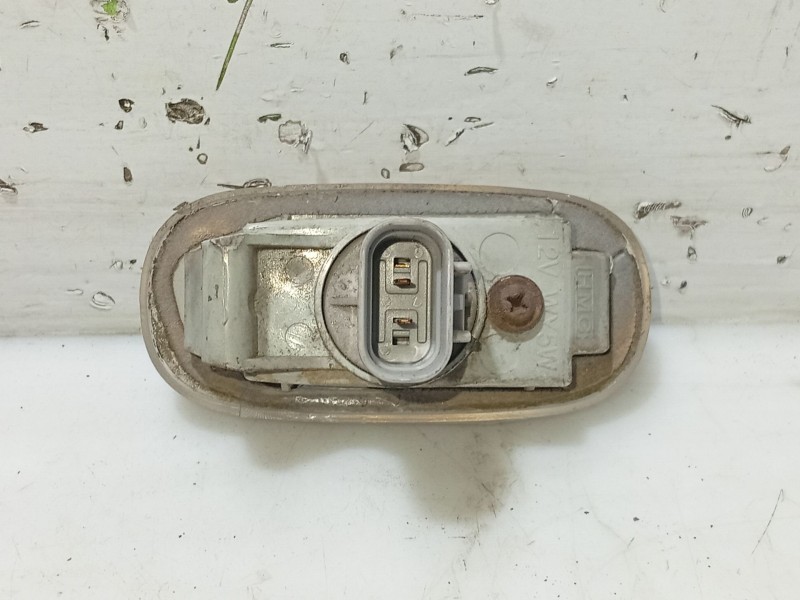 Recambio de piloto lateral izquierdo para kia carens (un) referencia OEM IAM 923033K0  A045048