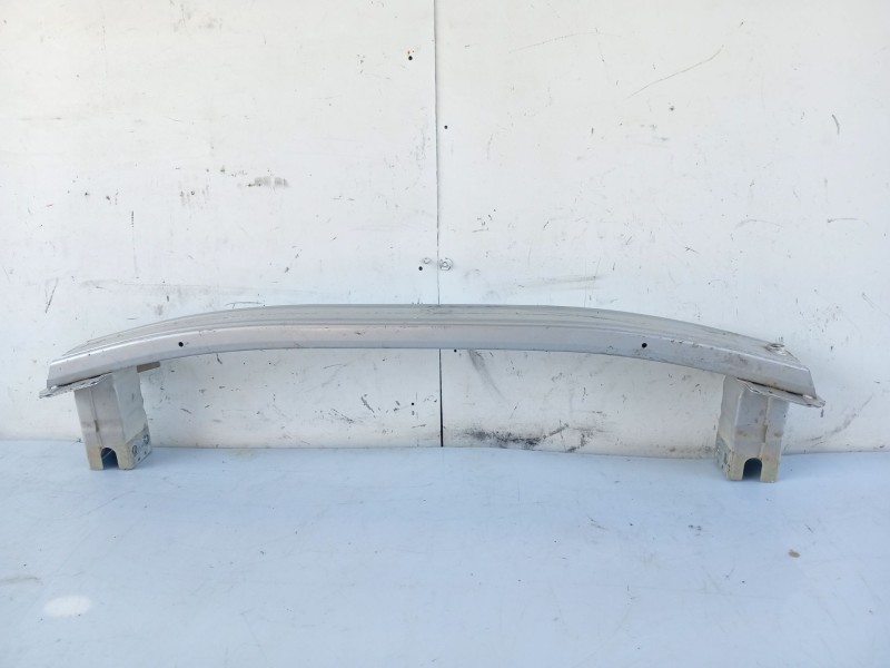 Recambio de refuerzo paragolpes delantero para chevrolet aveo berlina hatchback 1.2 cat referencia OEM IAM 95482621  