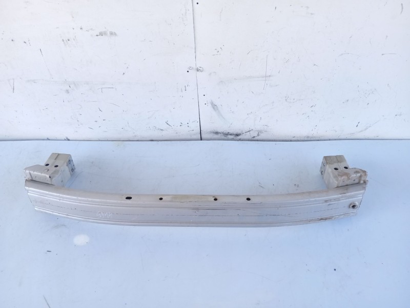 Recambio de refuerzo paragolpes delantero para chevrolet aveo berlina hatchback 1.2 cat referencia OEM IAM 95482621  