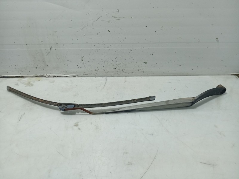 Recambio de brazo limpia delantero izquierdo para kia carens (un) referencia OEM IAM   