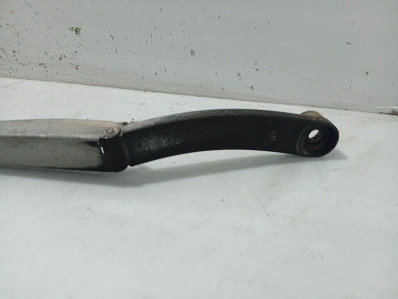 Recambio de brazo limpia delantero izquierdo para kia carens (un) referencia OEM IAM   