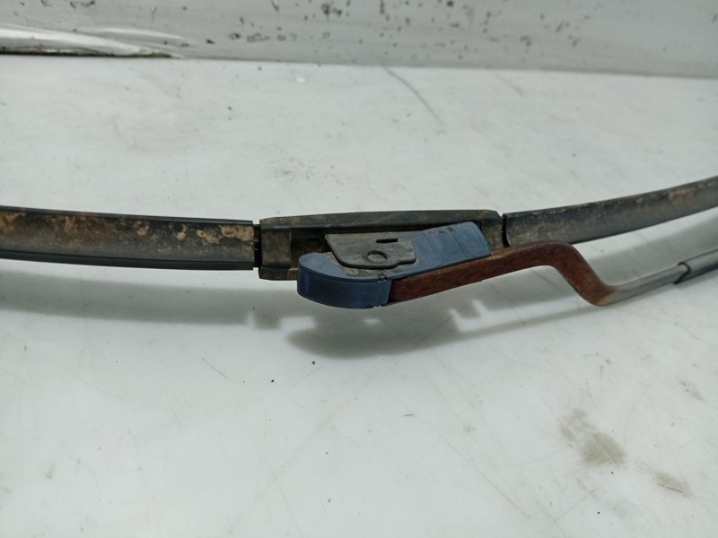 Recambio de brazo limpia delantero izquierdo para kia carens (un) referencia OEM IAM   