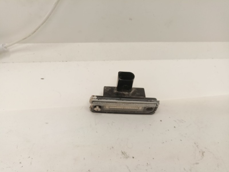 Recambio de piloto matricula para volkswagen polo iv (9n_, 9a_) 1.2 referencia OEM IAM 1J6943021B  