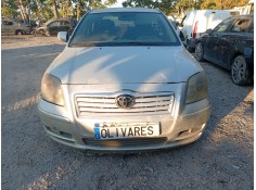 toyota avensis sedán (_t25_) del año 2005