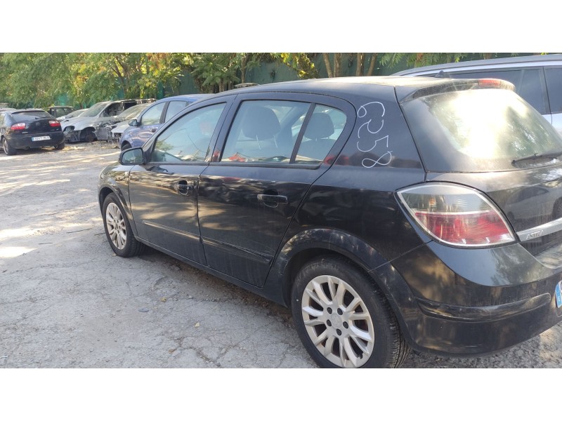 opel astra h (a04) del año 2009