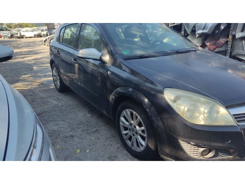 opel astra h (a04) del año 2009