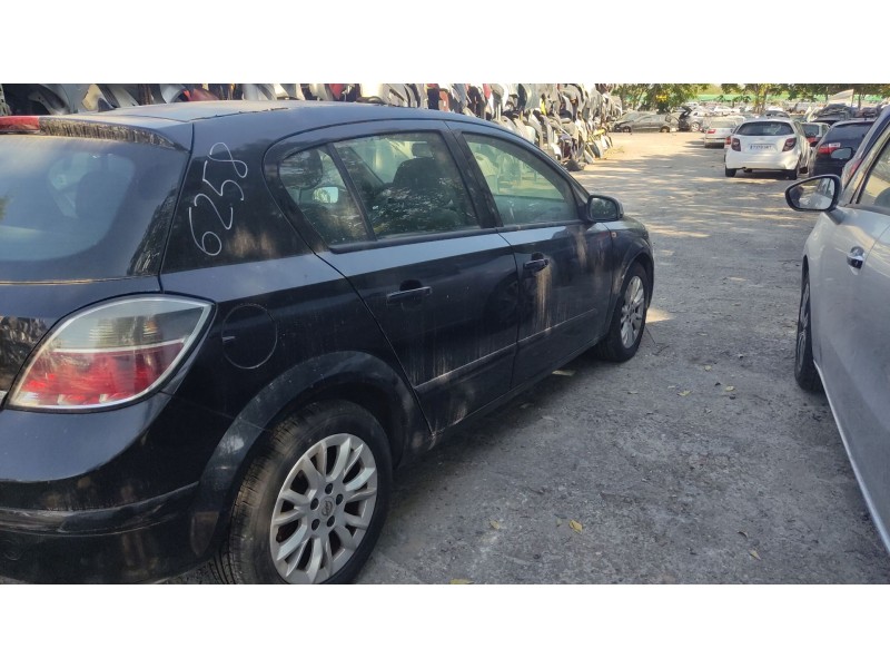 opel astra h (a04) del año 2009
