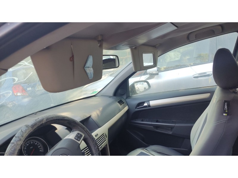 opel astra h (a04) del año 2009