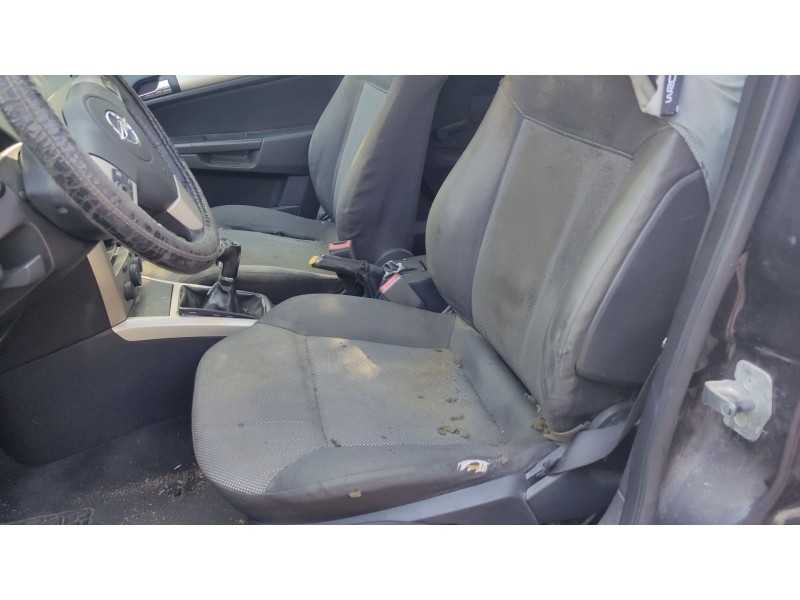 opel astra h (a04) del año 2009