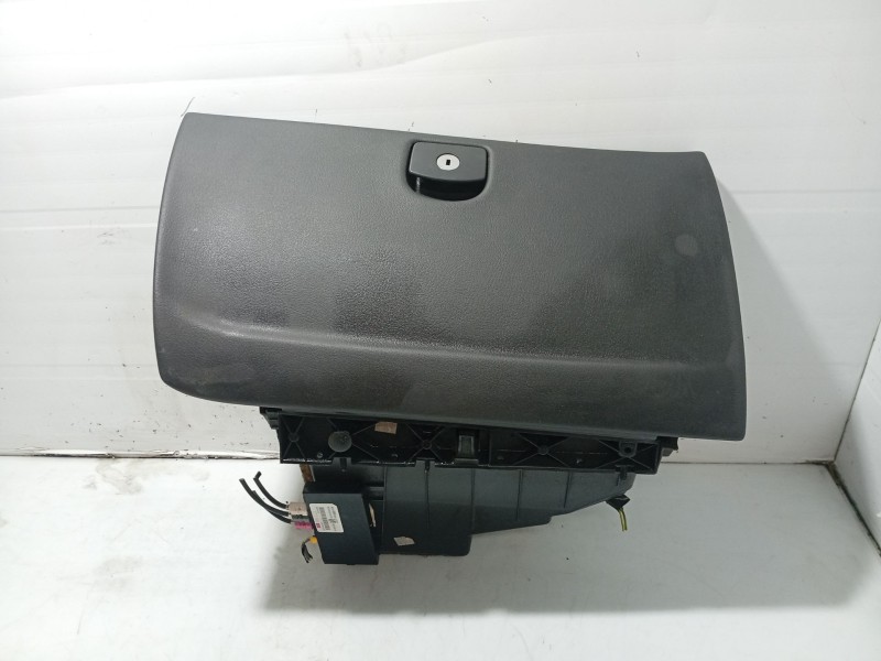 Recambio de guantera para peugeot 407 sw (6e_, 6d_) 2.0 hdi 135 referencia OEM IAM 8226H7  