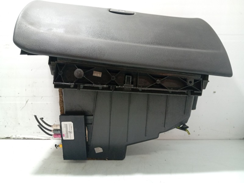 Recambio de guantera para peugeot 407 sw (6e_, 6d_) 2.0 hdi 135 referencia OEM IAM 8226H7  