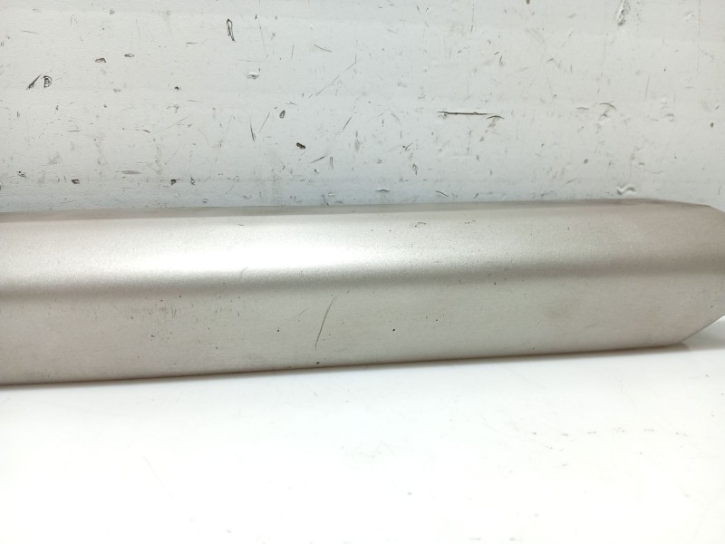 Recambio de moldura para opel astra h (a04) 1.7 cdti (l48) referencia OEM IAM 13116934  331985437