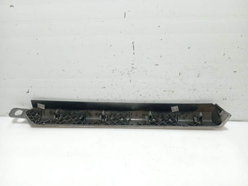 Recambio de moldura para opel astra h (a04) 1.7 cdti (l48) referencia OEM IAM 13116934  331985437