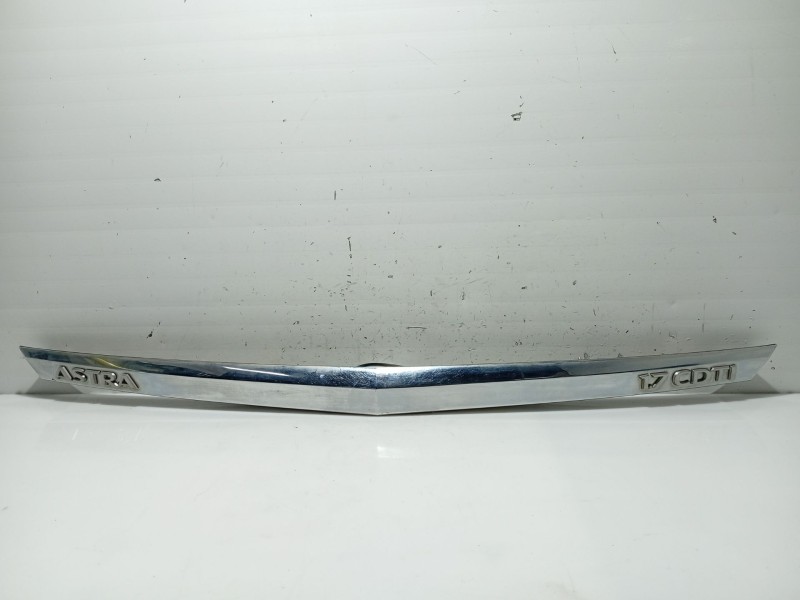 Recambio de moldura para opel astra h (a04) 1.7 cdti (l48) referencia OEM IAM 13223917  461088395