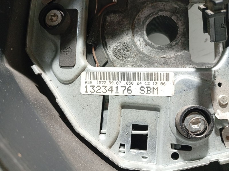 Recambio de volante para opel astra h (a04) 1.7 cdti (l48) referencia OEM IAM 13234176 13234174 