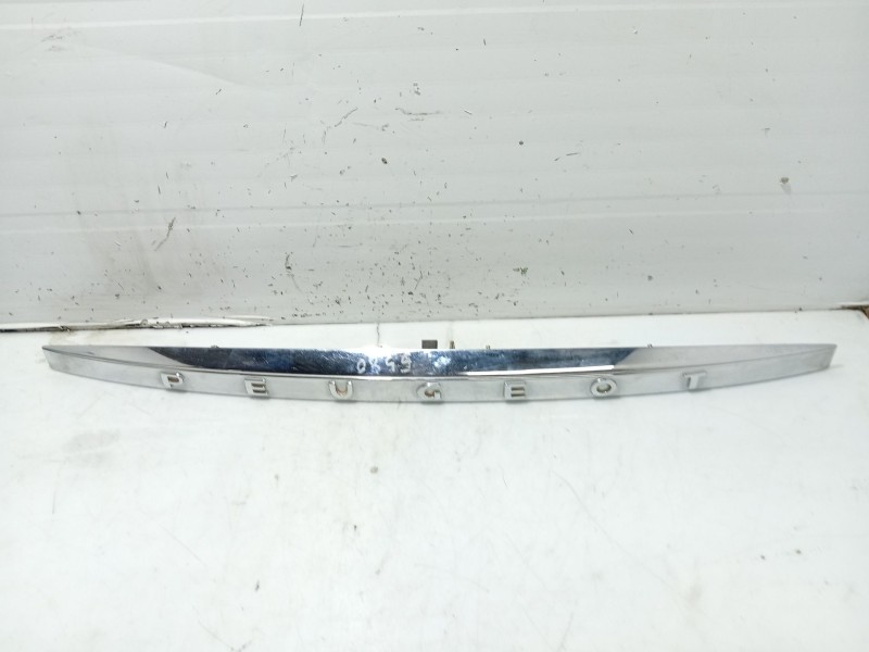 Recambio de moldura para peugeot 407 sw (6e_, 6d_) 2.0 hdi 135 referencia OEM IAM 8742G0  