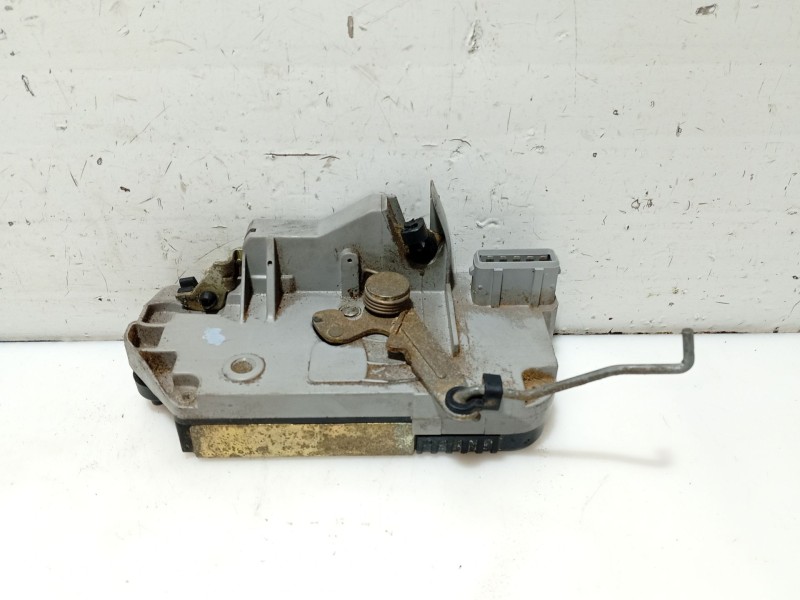 Recambio de cerradura puerta trasera izquierda para peugeot 406 berlina (s1/s2) referencia OEM IAM 913758  