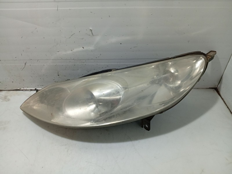 Recambio de faro izquierdo para peugeot 407 (6d_) 1.8 (6d6fzb) referencia OEM IAM 966023618002  0301213201