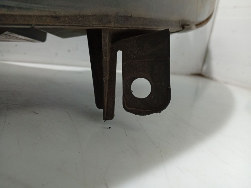 Recambio de faro izquierdo para peugeot 407 (6d_) 1.8 (6d6fzb) referencia OEM IAM 966023618002  0301213201