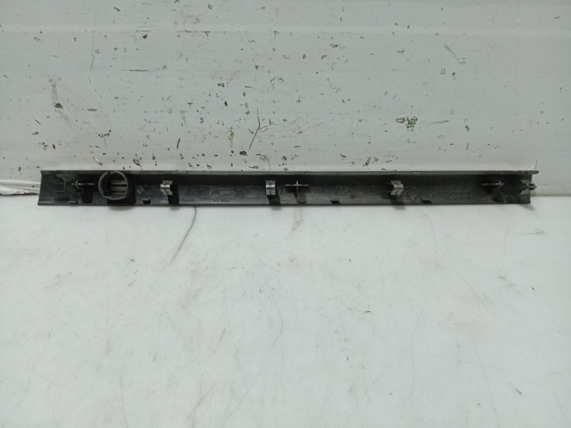 Recambio de moldura para peugeot 407 (6d_) 1.8 (6d6fzb) referencia OEM IAM 9644562777  