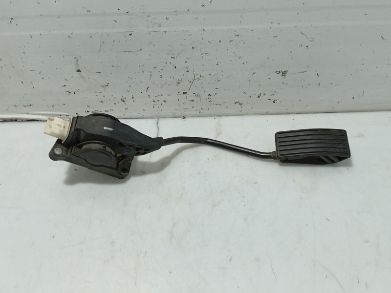 Recambio de potenciometro pedal para peugeot 407 (6d_) 1.8 (6d6fzb) referencia OEM IAM 03354D11  