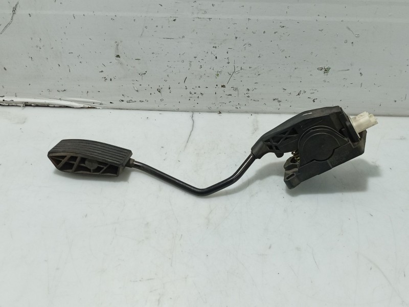 Recambio de potenciometro pedal para peugeot 407 (6d_) 1.8 (6d6fzb) referencia OEM IAM 03354D11  