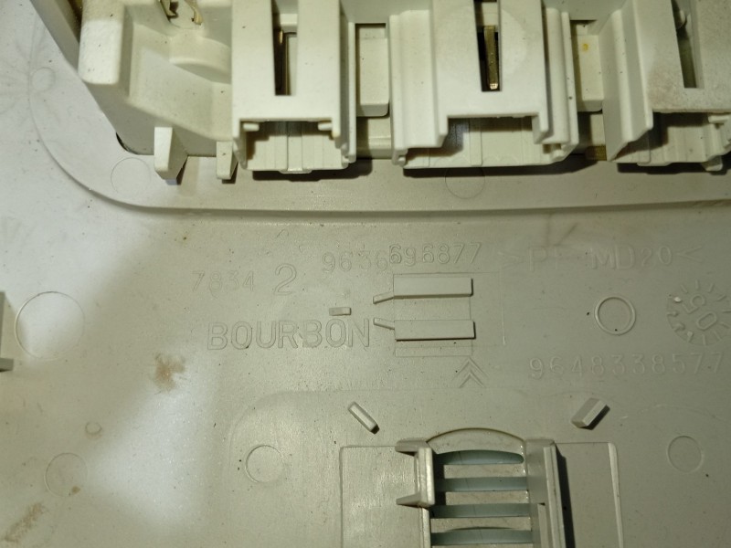 Recambio de luz interior para peugeot 407 (6d_) 1.8 (6d6fzb) referencia OEM IAM 9648338577  