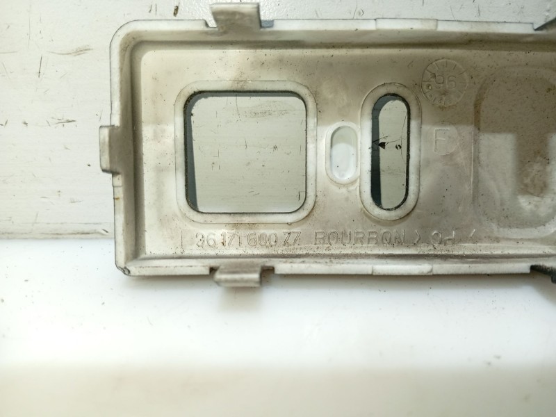 Recambio de moldura para citroën xm berlina 2.1 turbodiesel referencia OEM IAM 9617160077  