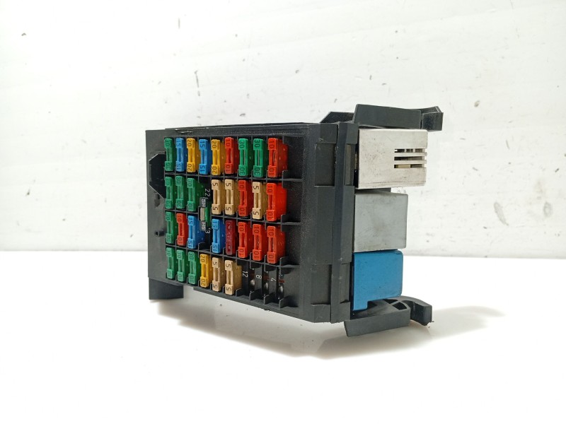 Recambio de caja reles / fusibles para citroën xm berlina 2.1 turbodiesel referencia OEM IAM 6500F5  