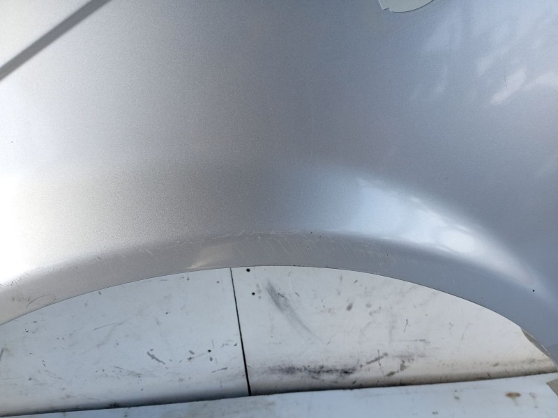 Recambio de aleta delantera izquierda para kia carnival ii (gq) 2.9 crdi referencia OEM IAM 0K55A52211  