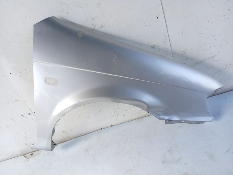 Recambio de aleta delantera derecha para kia carnival ii (gq) 2.9 crdi referencia OEM IAM 0K55A52111  