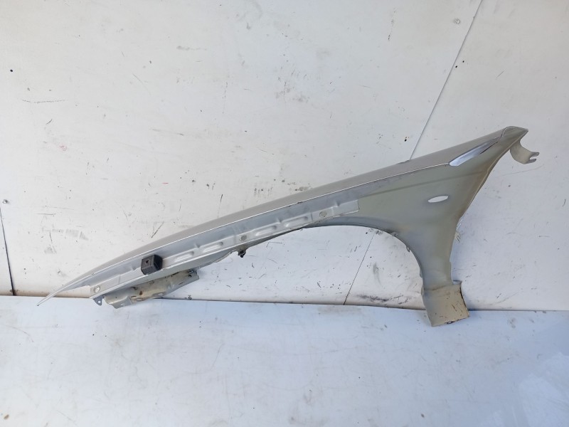 Recambio de aleta delantera derecha para kia carnival ii (gq) 2.9 crdi referencia OEM IAM 0K55A52111  