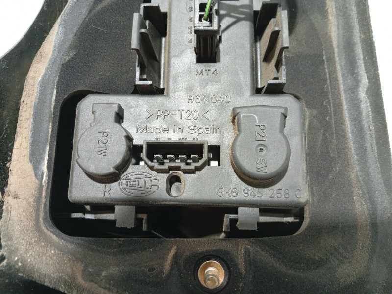 Recambio de piloto trasero derecho para seat ibiza ii (6k1) 1.0 i referencia OEM IAM 6K6945112G  