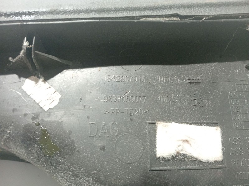 Recambio de guantera para peugeot 607 (s1) básico referencia OEM IAM 8220QA 9633059077 / 9633988877 1842807016