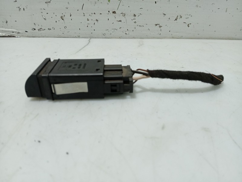 Recambio de interruptor para seat ibiza ii (6k1) 1.0 i referencia OEM IAM   
