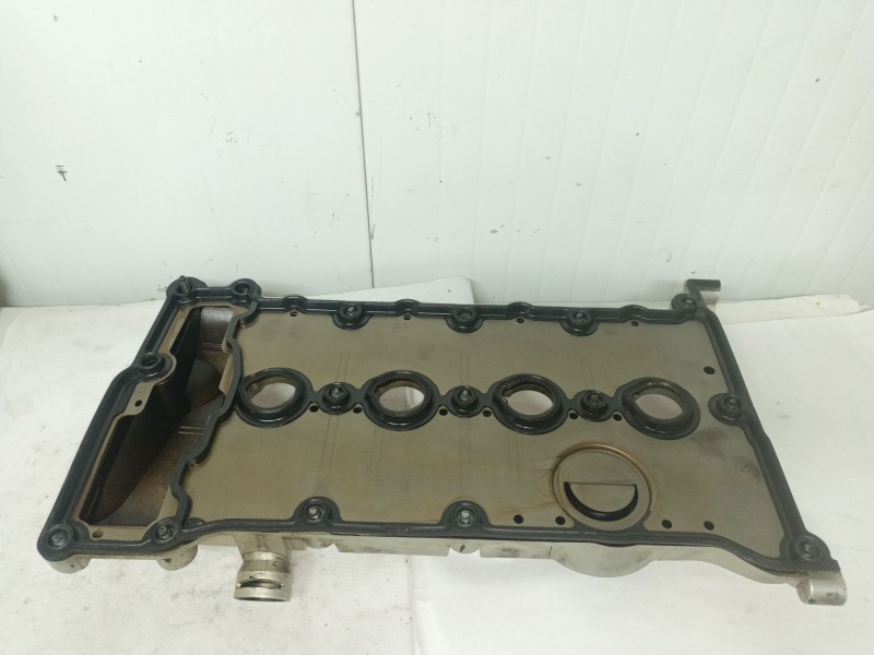 Recambio de tapa balancines para audi a4 b6 (8e2) 2.0 referencia OEM IAM 06B106475AJ  